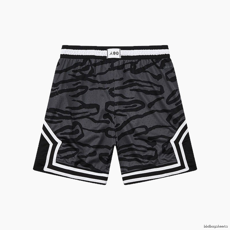 AJ sporty black and grey shorts