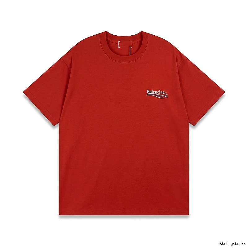 Balenciaga's simple-style red T-shirt
