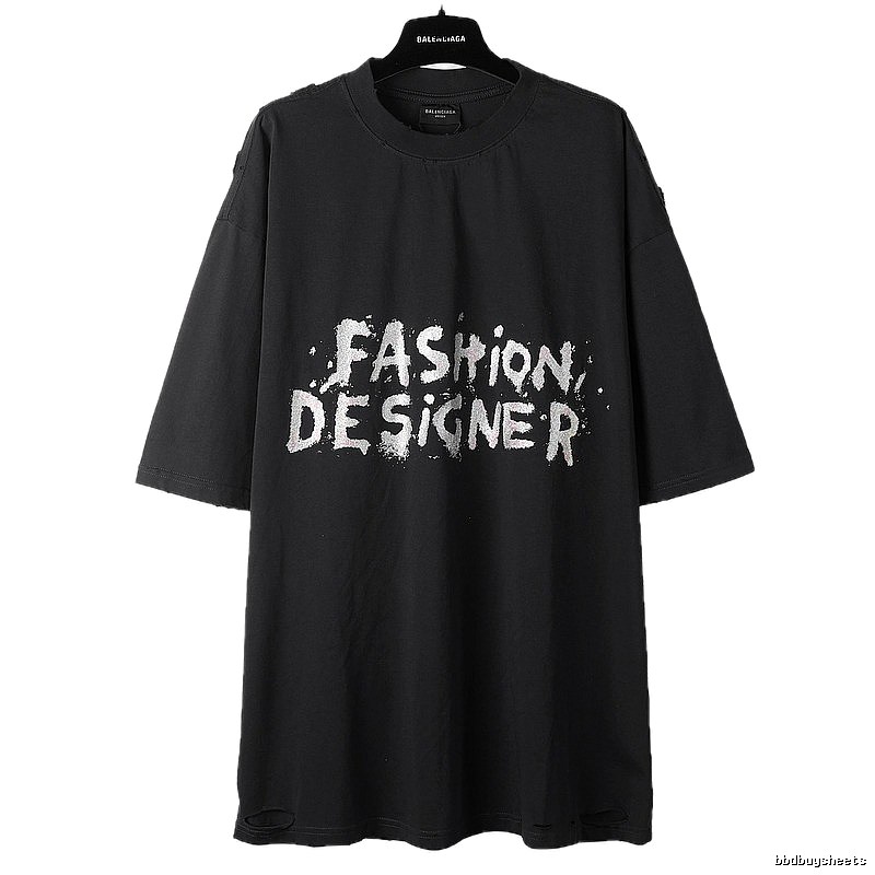 Balenciaga's trendy and cool black T-shirt