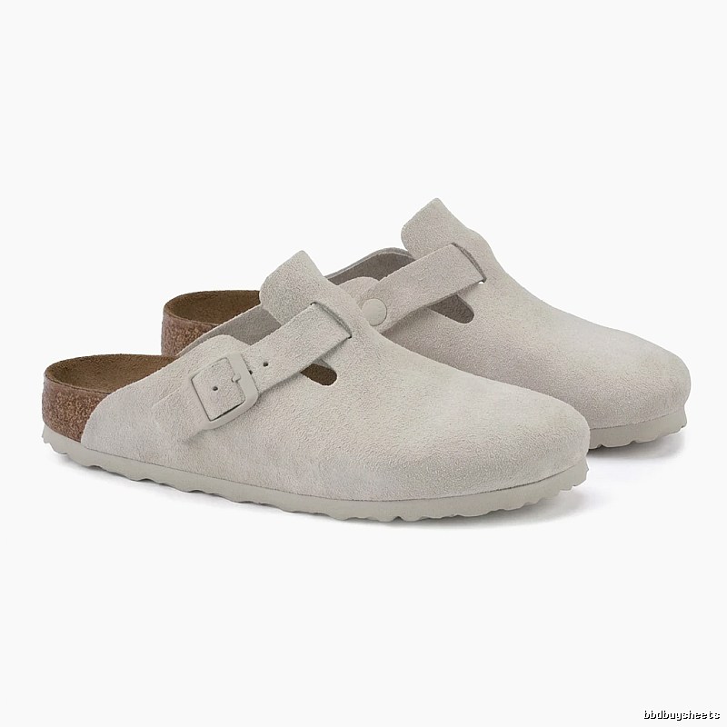 BIRKENSTOCK retro-style beige slippers