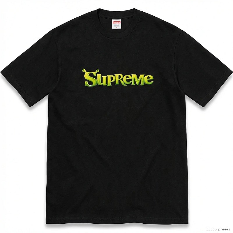Black T-shirt with Supreme letter print