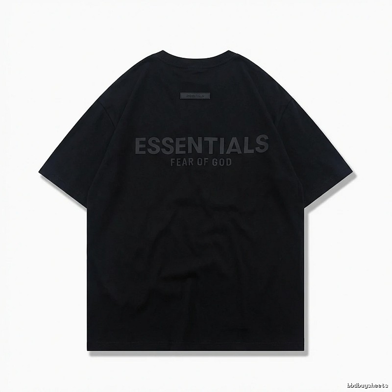 ESSENTIALS minimalist style black T-shirt