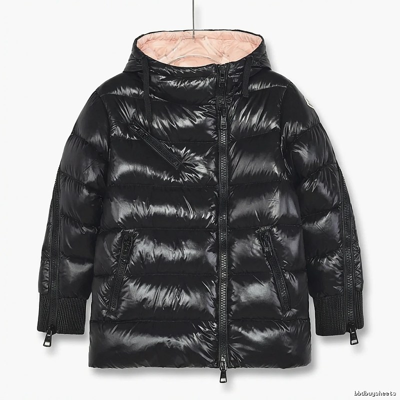 Moncler shiny and stylish black down jacket